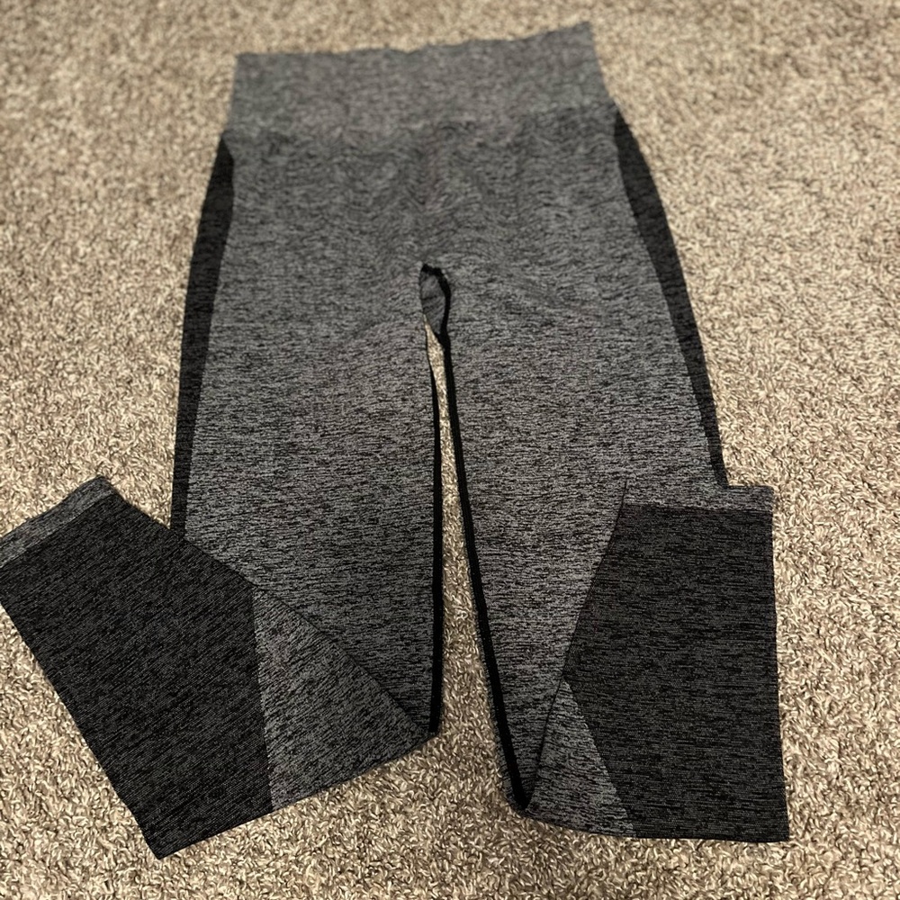 Gray PINK leggings